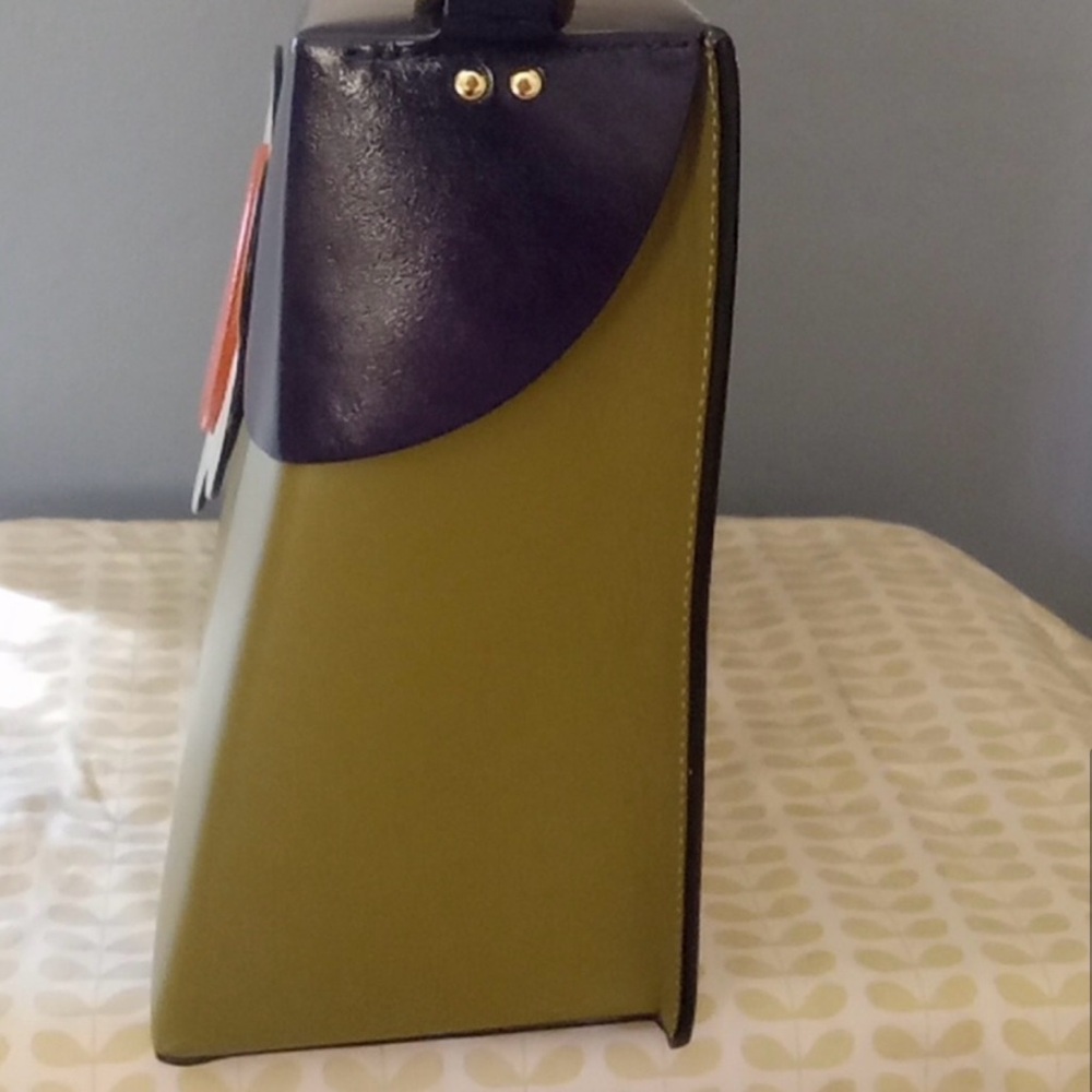 Orla Kiely Retro Green and Blue Shoulder Bag with Floral Appliqué - Picture 5 of 10